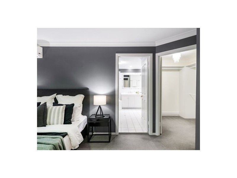 1 Ellesmere Place, Parkinson QLD 4115