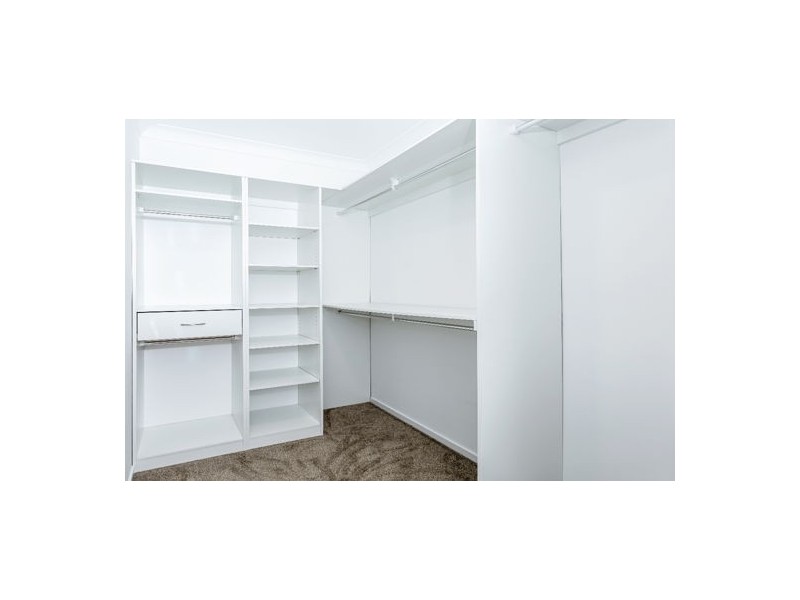 24 Bonogin Road, Mudgeeraba QLD 4213