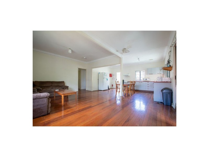 74 dell road, St Lucia QLD 4067