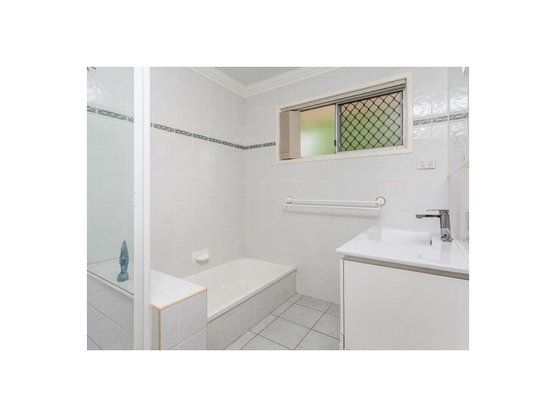 2 Hoffman Street, Mcdowall QLD 4053