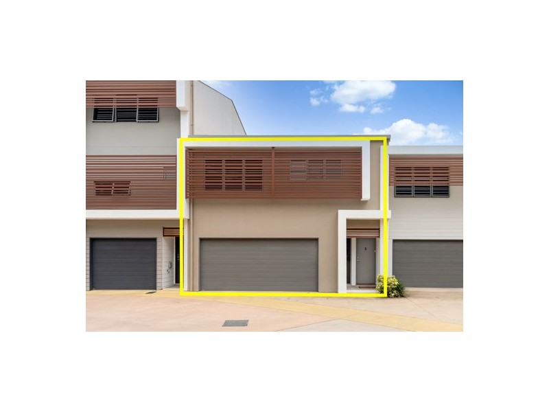 2 3028 The Boulevard, Carrara QLD 4211