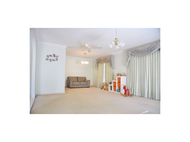 18 Bellflower Place, Calamvale QLD 4116