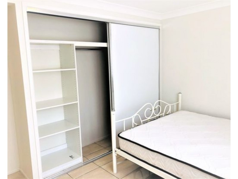 5C Darlington Street,, Macgregor QLD 4109