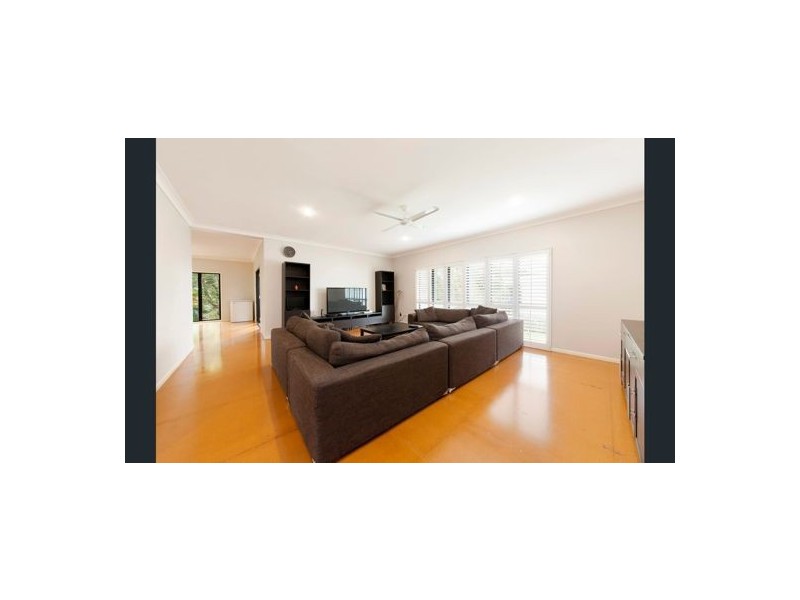 R3/250 Sir Fred Schonell Drive, St Lucia QLD 4067