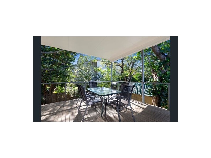 R3/250 Sir Fred Schonell Drive, St Lucia QLD 4067