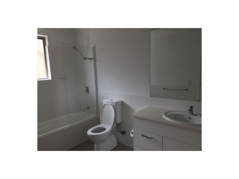 15 Redondo ST, Ningi QLD 4511