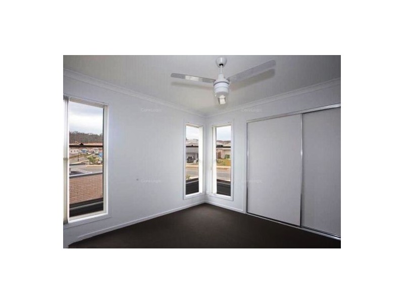 11 Gideon Gardens, Pimpama QLD 4209