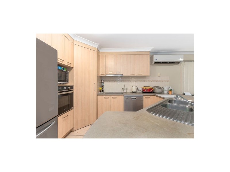 16 Oakridge Place, Molendinar QLD 4214