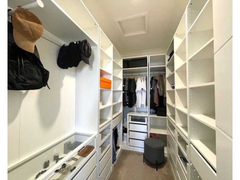 1907 Sunningdale Court, Hope Island QLD 4212