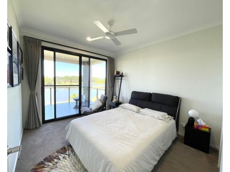1907 Sunningdale Court, Hope Island QLD 4212