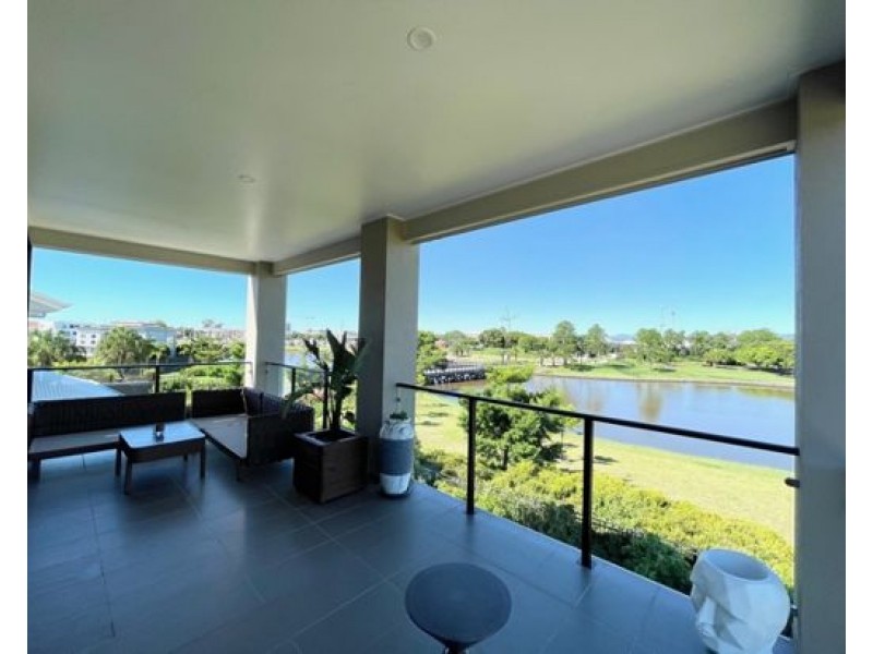 1907 Sunningdale Court, Hope Island QLD 4212