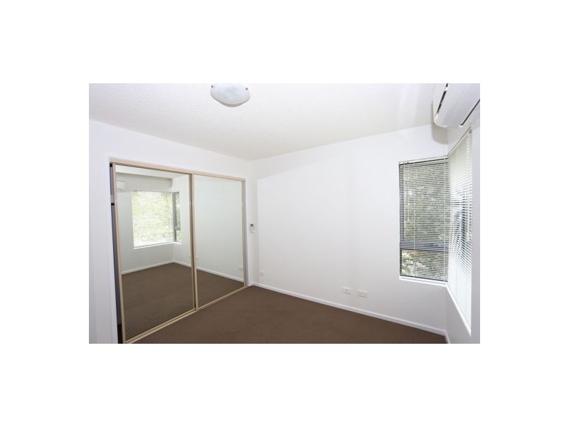 21/7 landsborough tce, Toowong QLD 4066