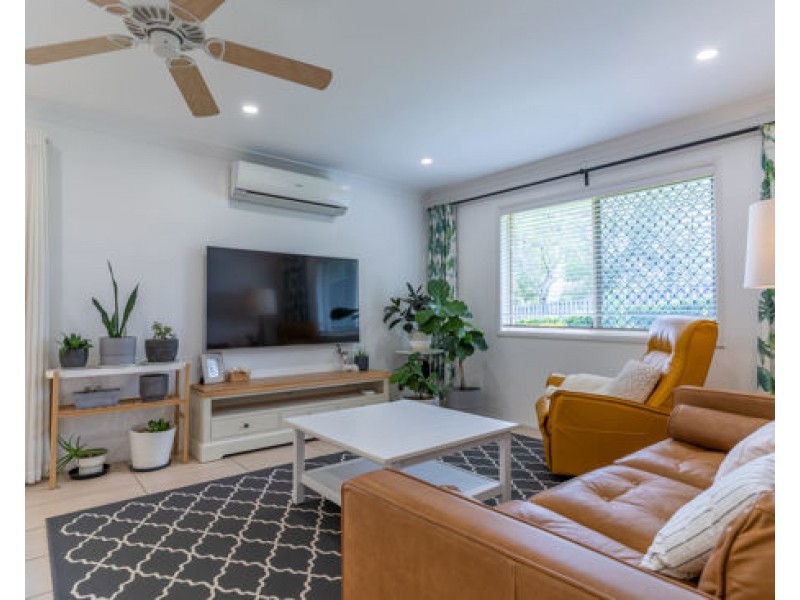10 midway terrace, Pacific Pines QLD 4211