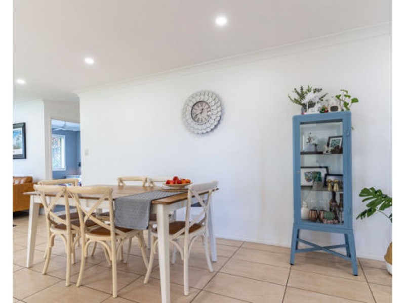 10 midway terrace, Pacific Pines QLD 4211
