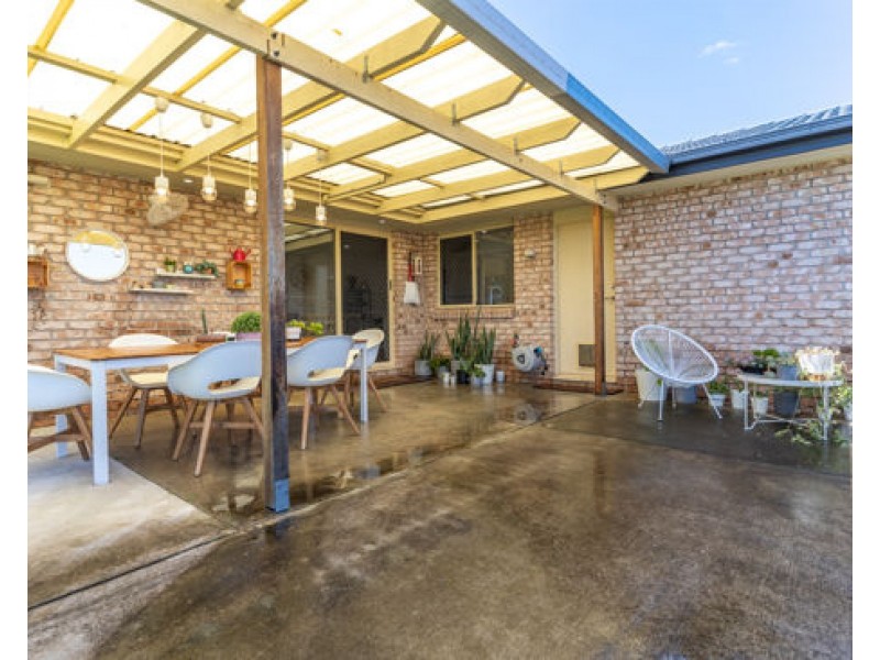 10 midway terrace, Pacific Pines QLD 4211