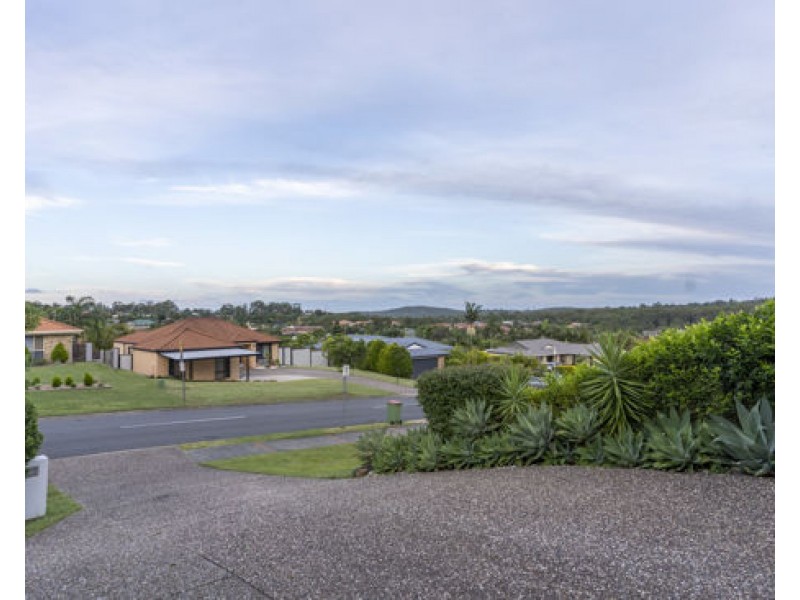 10 midway terrace, Pacific Pines QLD 4211