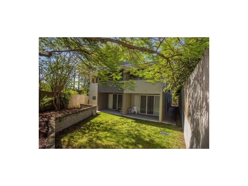 1 25 Park Road, Yeronga QLD 4104