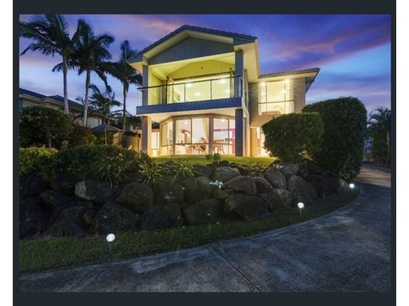 13 Parklane Place, Highland Park QLD 4211