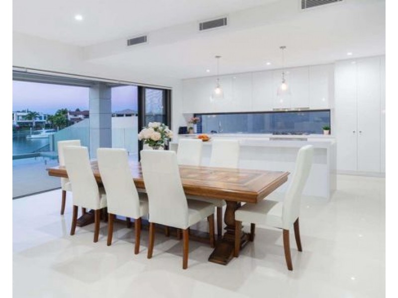 1010 Edgecliff drive, Hope Island QLD 4212