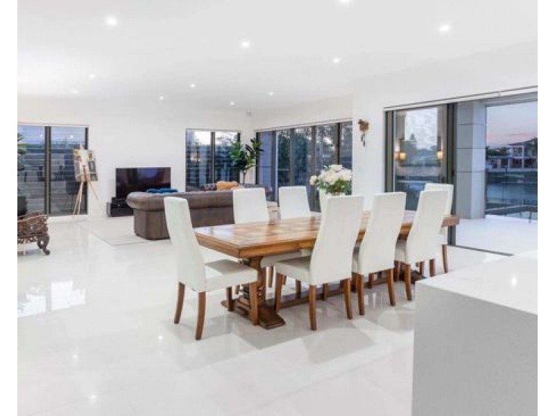 1010 Edgecliff drive, Hope Island QLD 4212