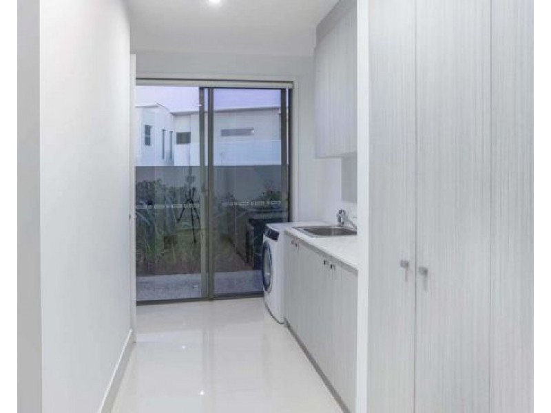 1010 Edgecliff drive, Hope Island QLD 4212