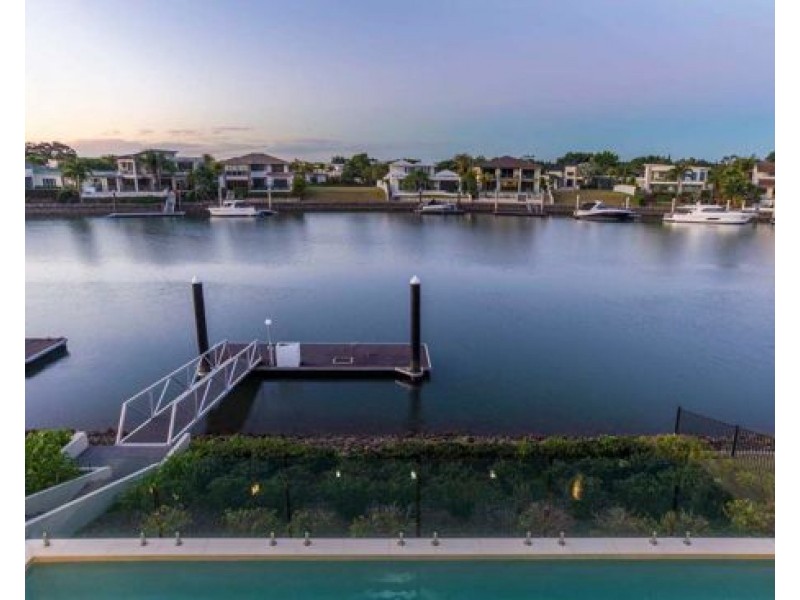 1010 Edgecliff drive, Hope Island QLD 4212