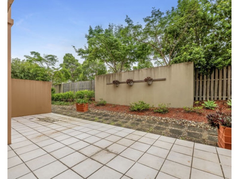 23/2 Geraldton Drive, Varsity Lakes QLD 4227