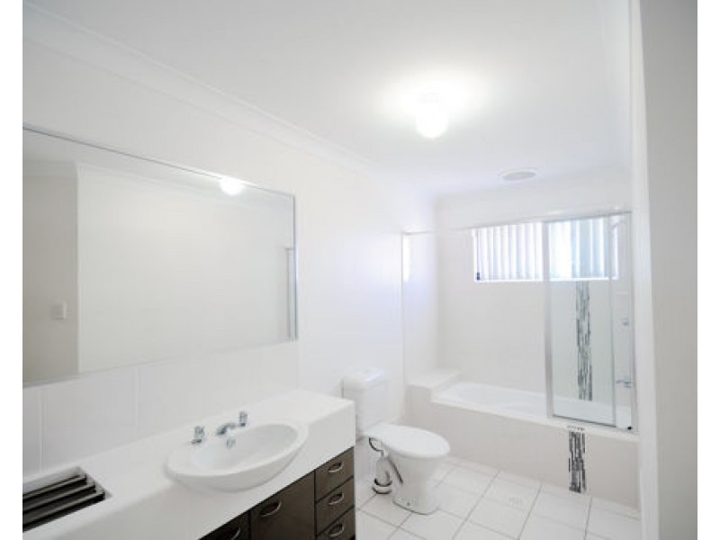 13/15 James Edward Street, Richlands QLD 4077