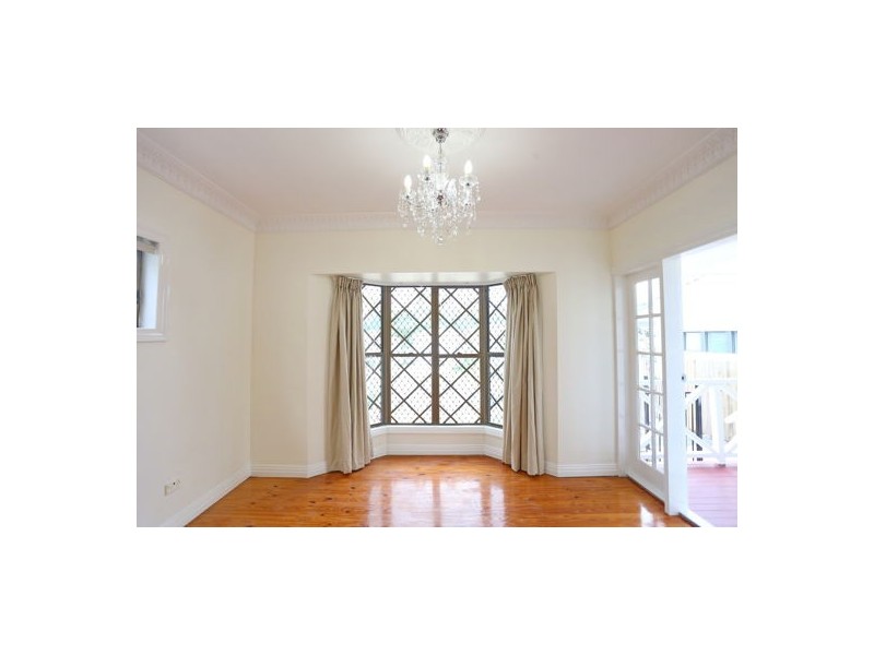 13 Orchard St, Toowong QLD 4066