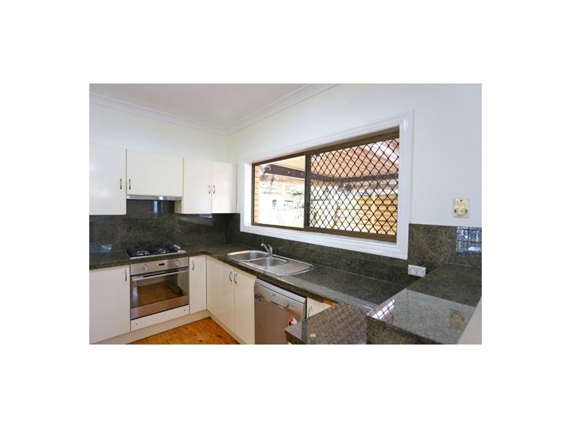 13 Orchard St, Toowong QLD 4066