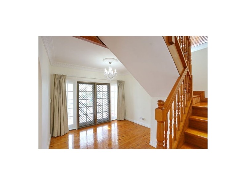 13 Orchard St, Toowong QLD 4066