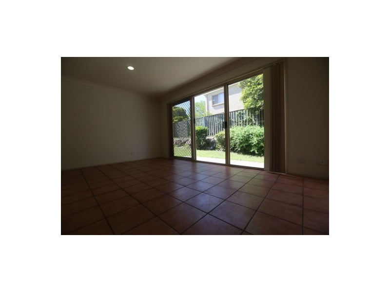 Unit 33 8 Manor Street, Eight Mile Plains QLD 4113