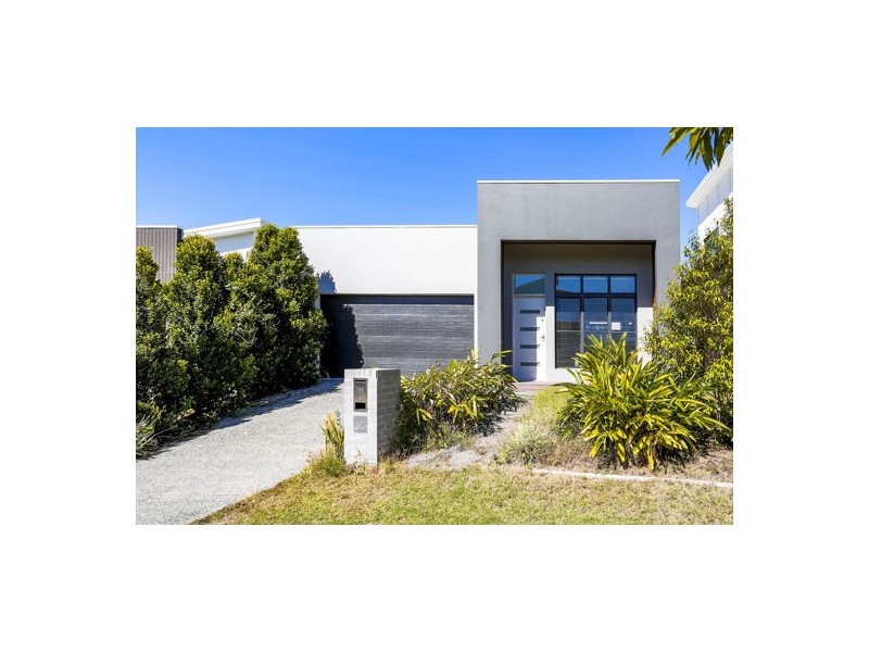 10 Rivina Cct, Coomera QLD 4209