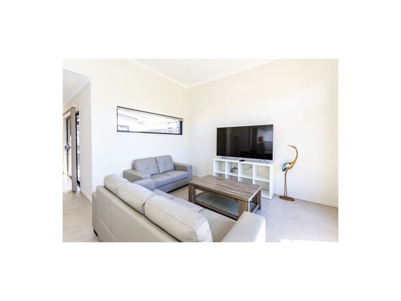 10 Rivina Cct, Coomera QLD 4209