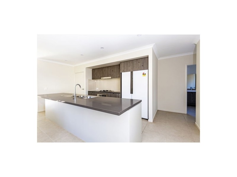 10 Rivina Cct, Coomera QLD 4209