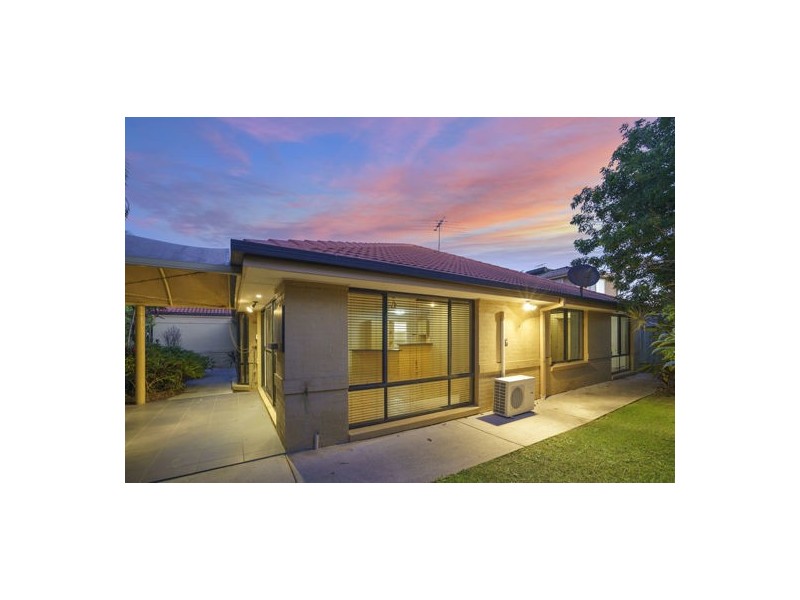 111 Lake Eyre Crescent, Parkinson QLD 4115