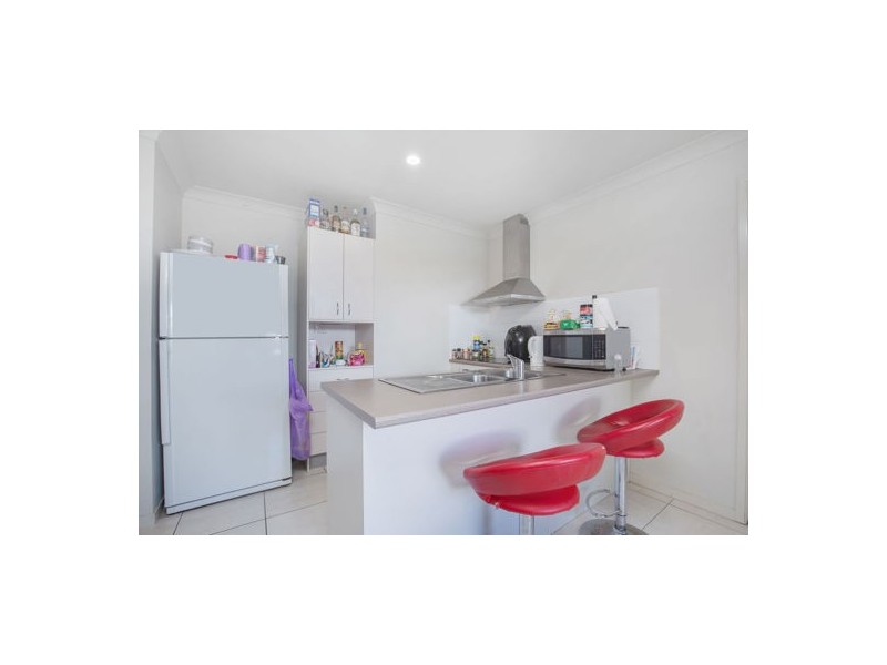 2/18 Bahrs Point Drive, Bahrs Scrub QLD 4207