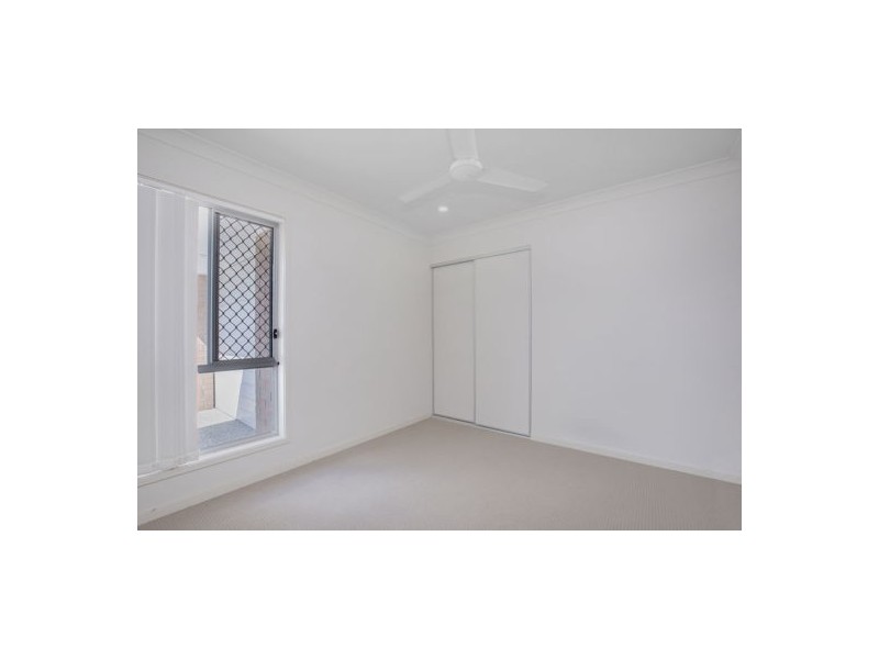 2/18 Bahrs Point Drive, Bahrs Scrub QLD 4207