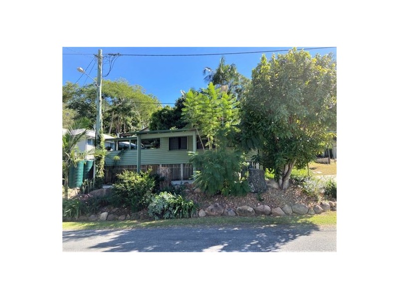 8 First Avenue, Somerset Dam QLD 4312