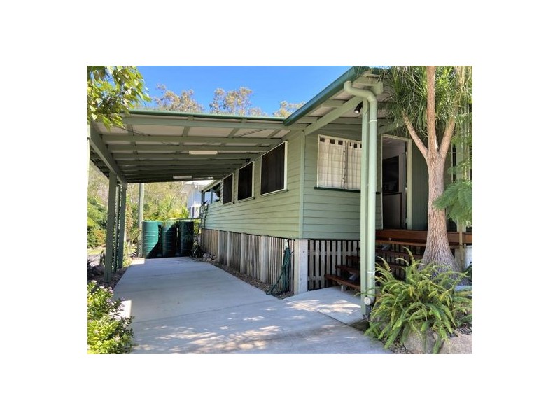 8 First Avenue, Somerset Dam QLD 4312
