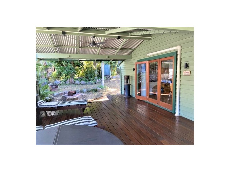 8 First Avenue, Somerset Dam QLD 4312