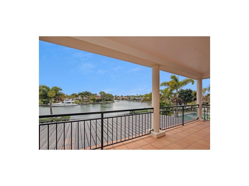 1056 Rosebank Way West, Hope Island QLD 4212