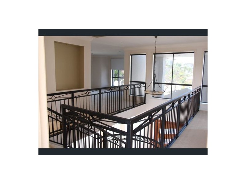 1056 Rosebank Way West, Hope Island QLD 4212