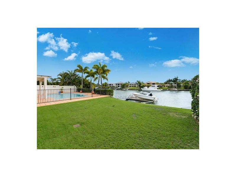 1056 Rosebank Way West, Hope Island QLD 4212