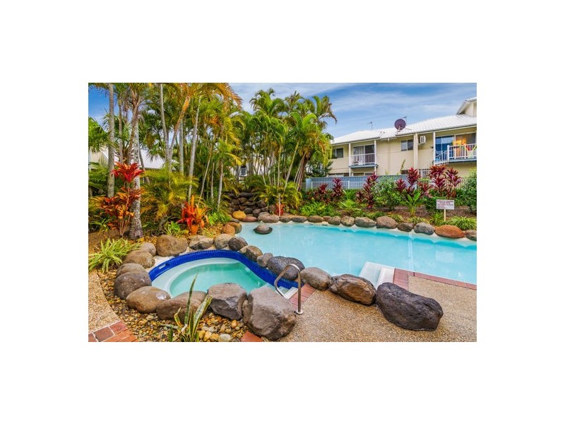 8 16 Crescent Avenue, Mermaid Beach QLD 4218