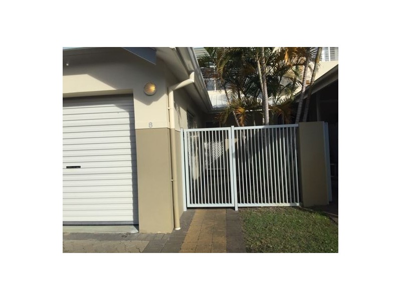 8 16 Crescent Avenue, Mermaid Beach QLD 4218