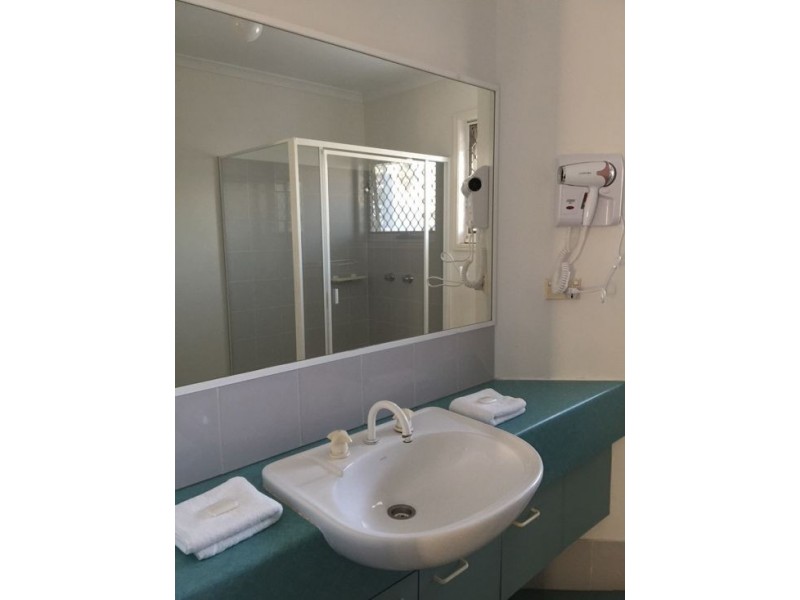 8 16 Crescent Avenue, Mermaid Beach QLD 4218
