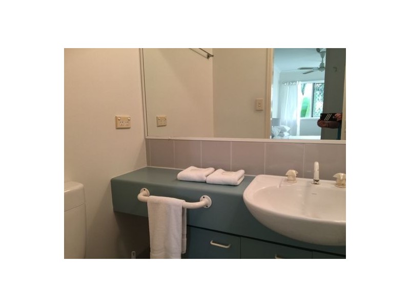 8 16 Crescent Avenue, Mermaid Beach QLD 4218