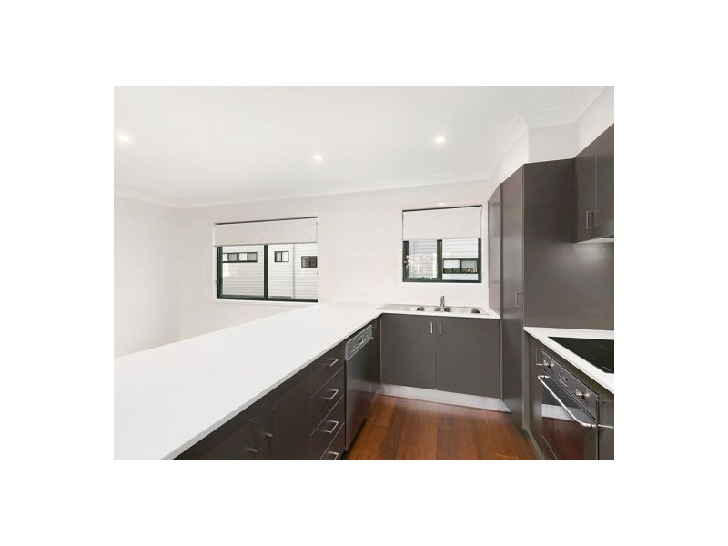 24/15 Oasis Close, Manly West QLD 4179