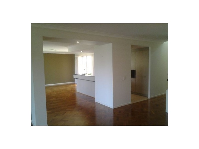 5 Easthill Drive, Robina QLD 4226